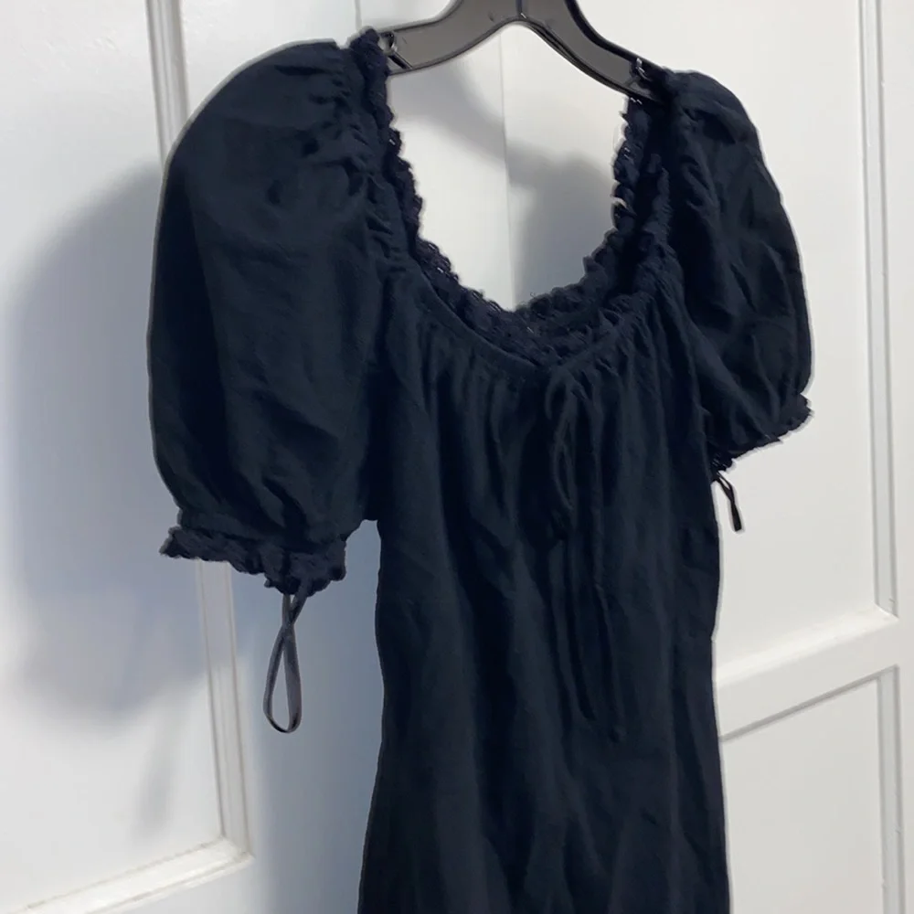 SHEIN Small Frenchy Puff Sleeve Knot Front Frill Trim Split Hem - Picture 10 of 11
